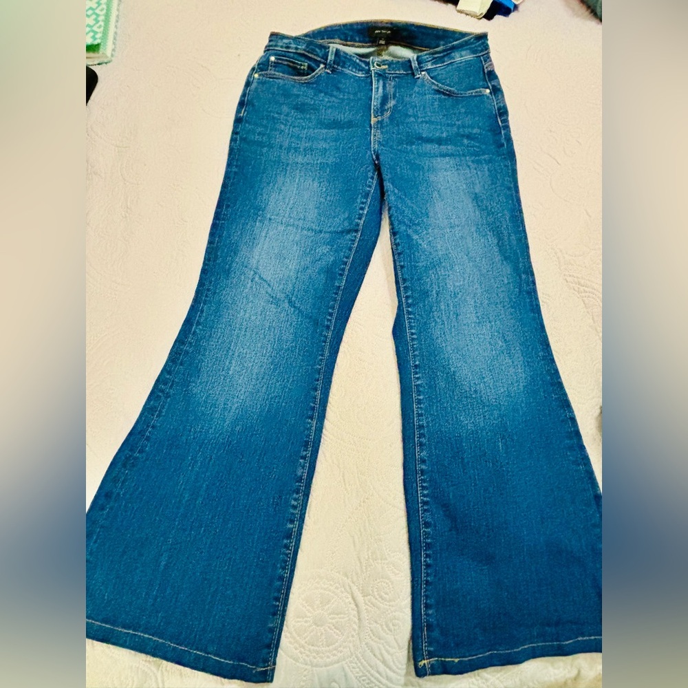 Ann Taylor Midrise Curvy Flare Blue Women's Jeans Size 10